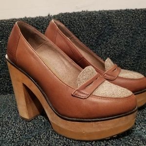 Cubanas Loafer Platform Heels
